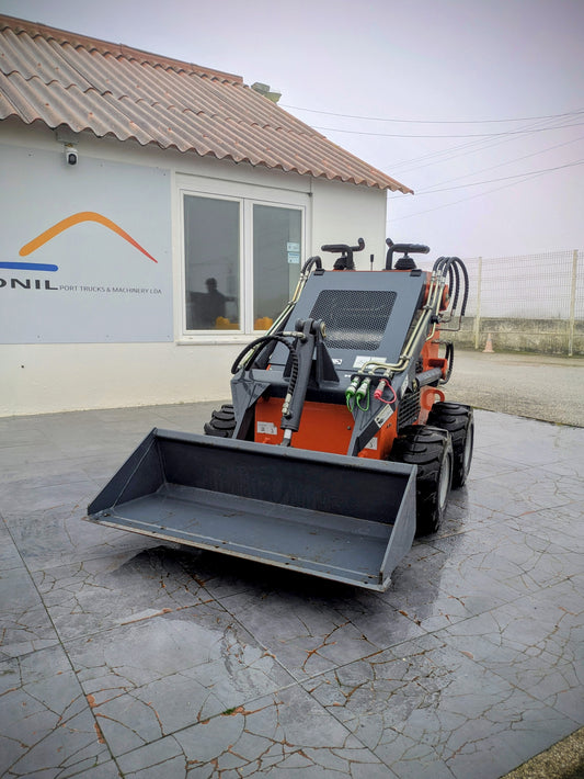 Mini Pa carregadora PLUS POWER NMT60 de pneus