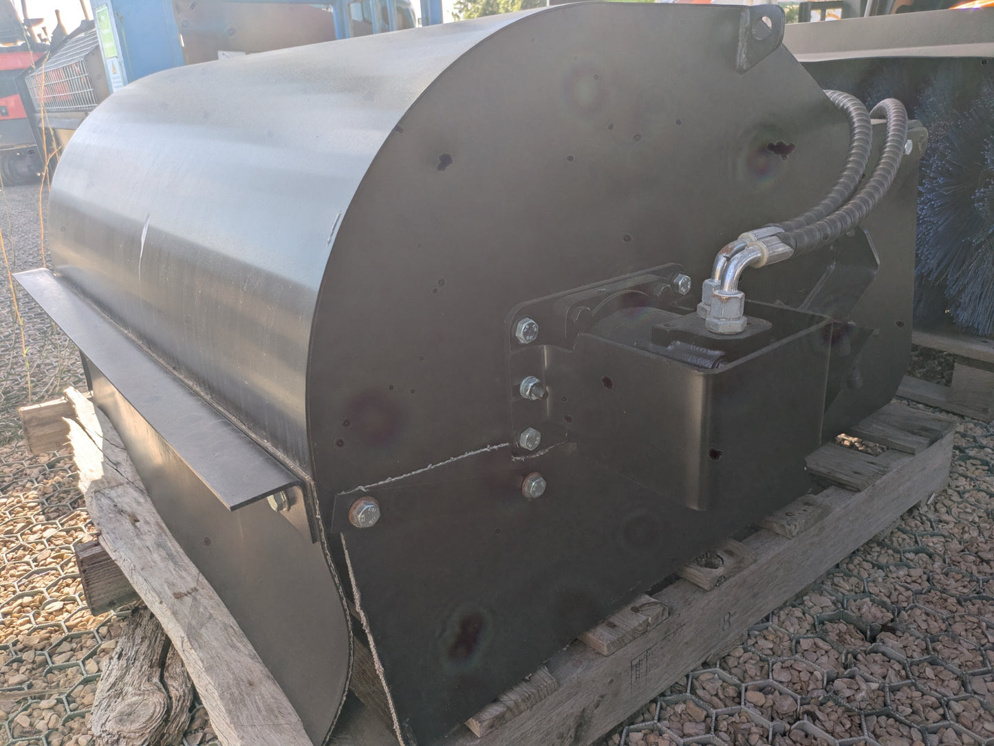 Vassoura Recolhedora Hidráulica SDLANCH BC1200 com Depósito | Nova