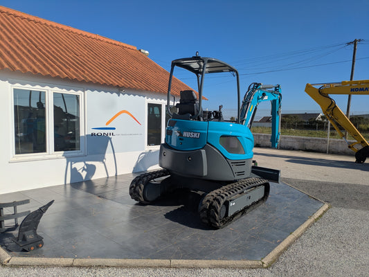 Mini Escavadora MESSERSI M38-U com 3 balde e engate rapido