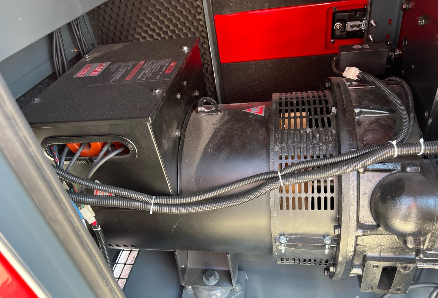 Gerador Diesel DEVOL VG-R30 30 kW / 37,5 kVA Trifásico Insonorizado | Novo 2026