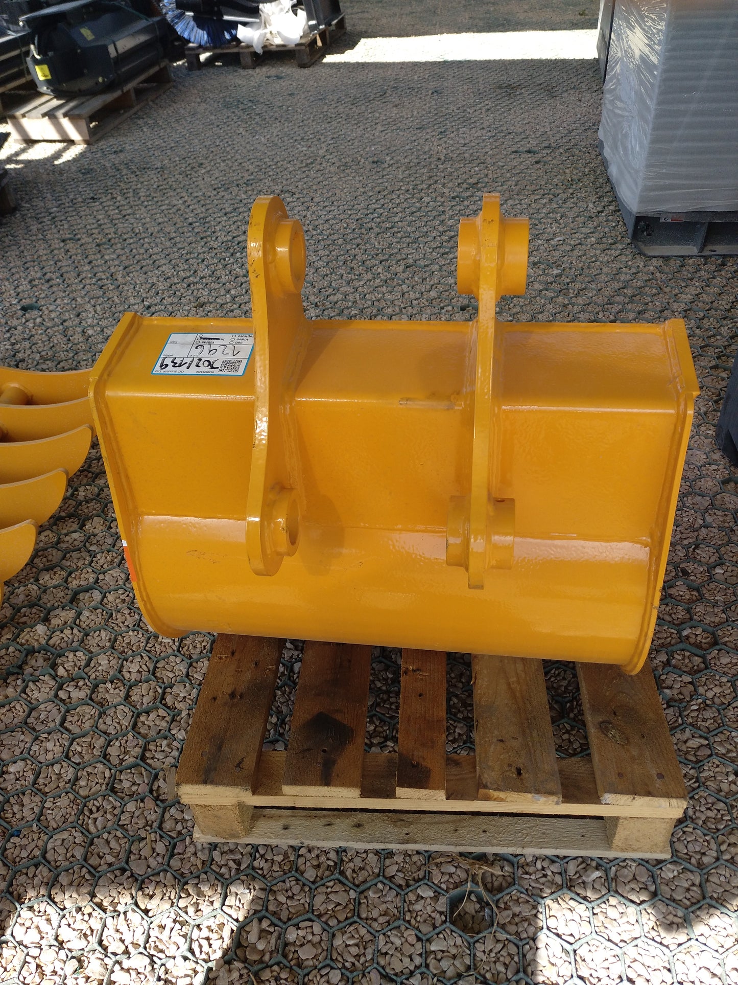 Balde para Escavadora GIYI 670 mm | 3–5 Ton | Novo 2026