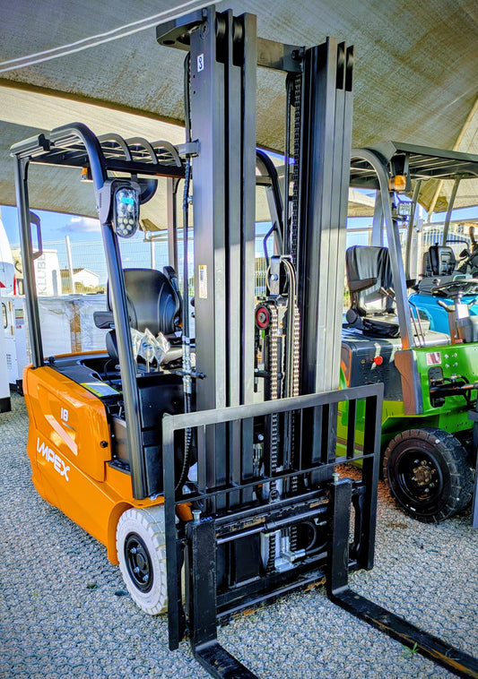 Empilhador HANGCHA IMPEX CPDS 18 eletrico triplex NOVO