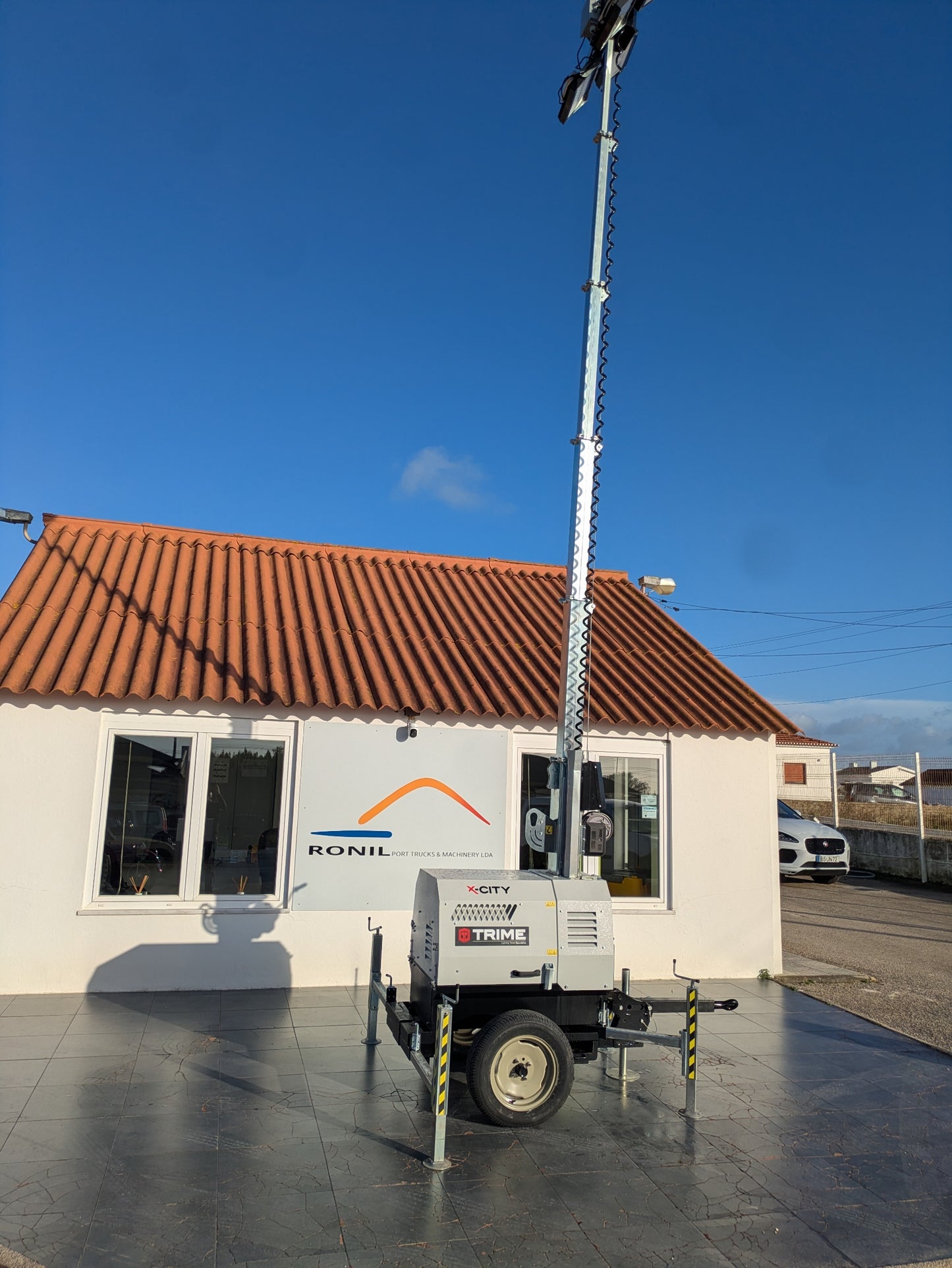 Torre Trime X-City de mastro e iluminação 4x320W 4 lâmpadas LED