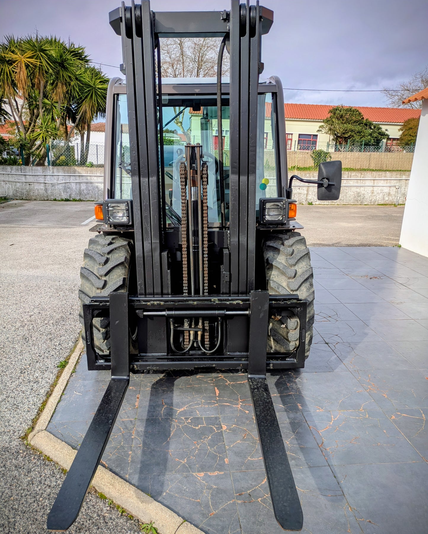 Empilhador MANITOU MH25 todo terreno triplex