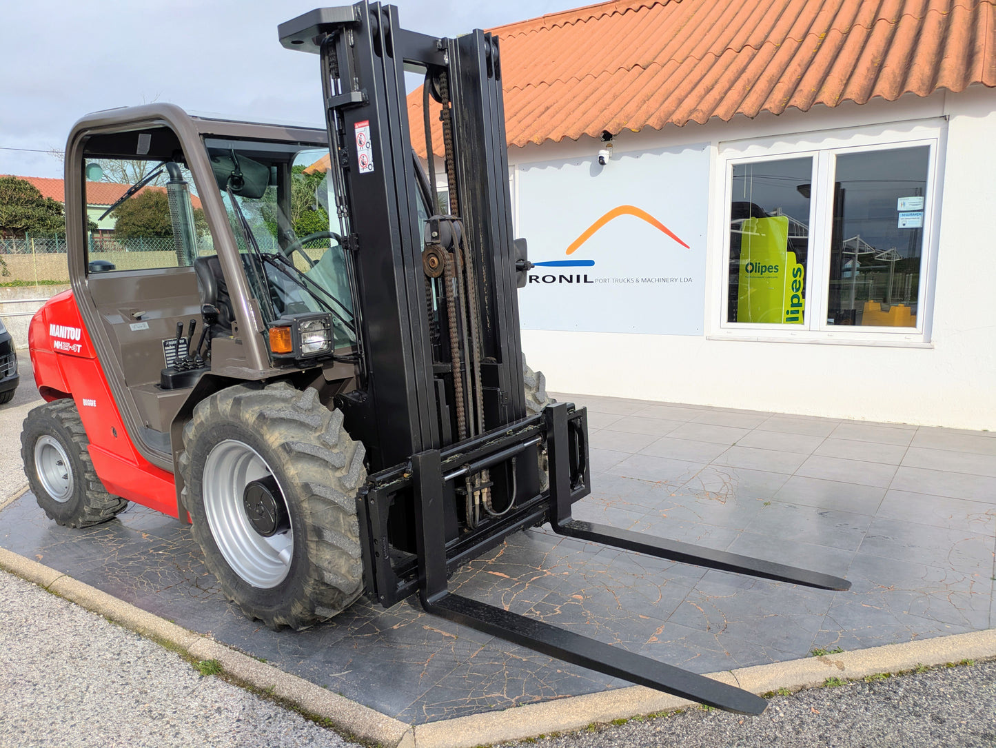 Empilhador MANITOU MH25 todo terreno triplex