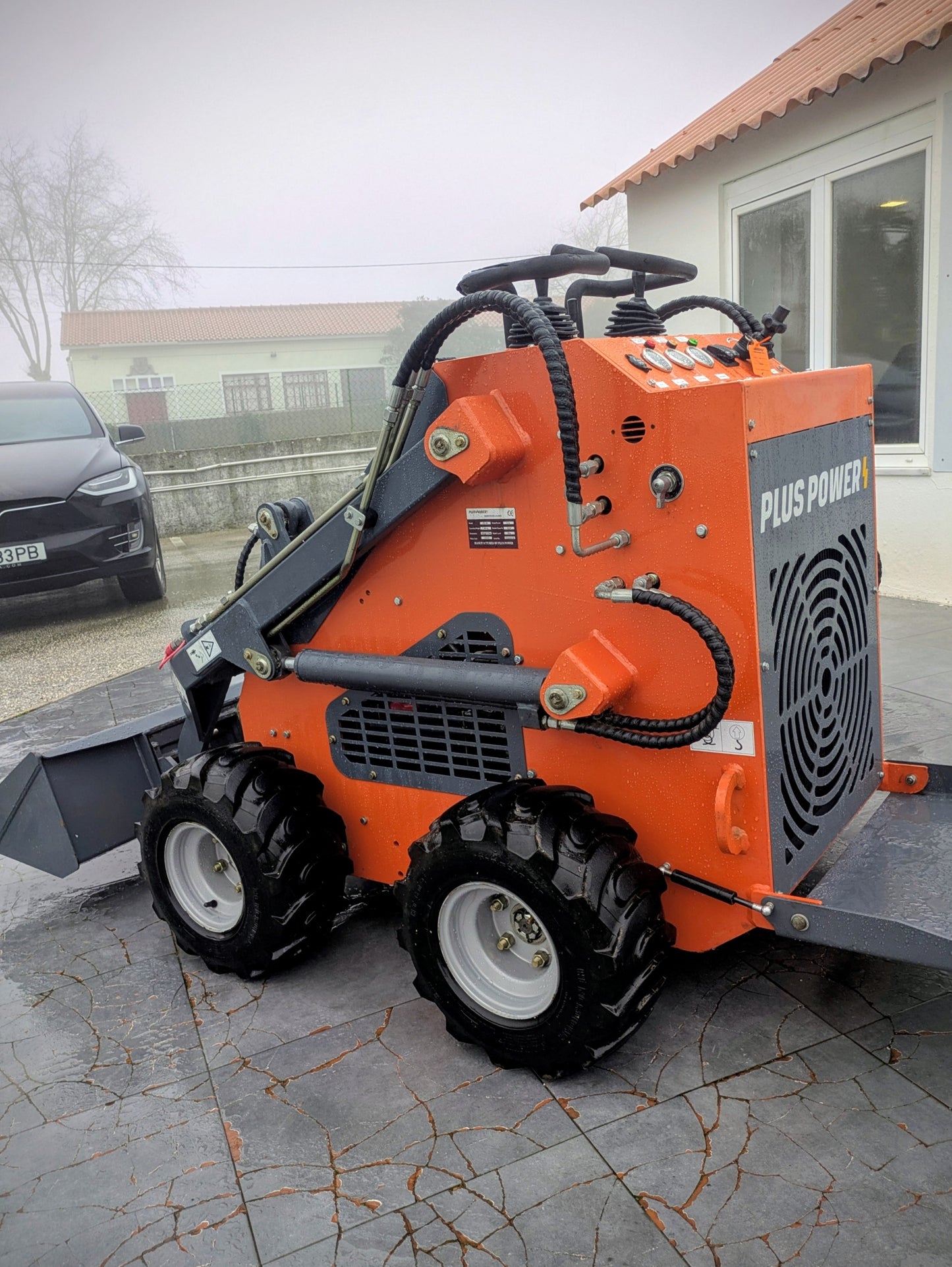 Mini Pa carregadora PLUS POWER VHT-380 de pneus