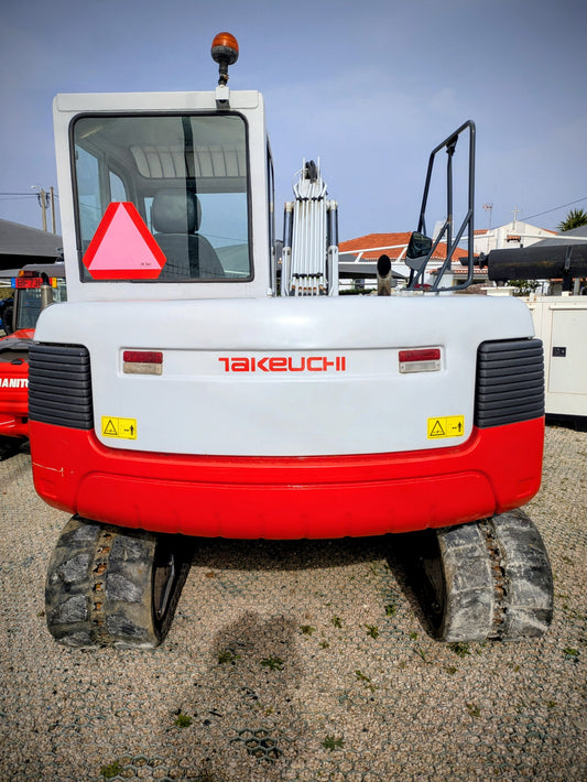 Escavadora TAKEUCHI TB175 de 7.945 kg