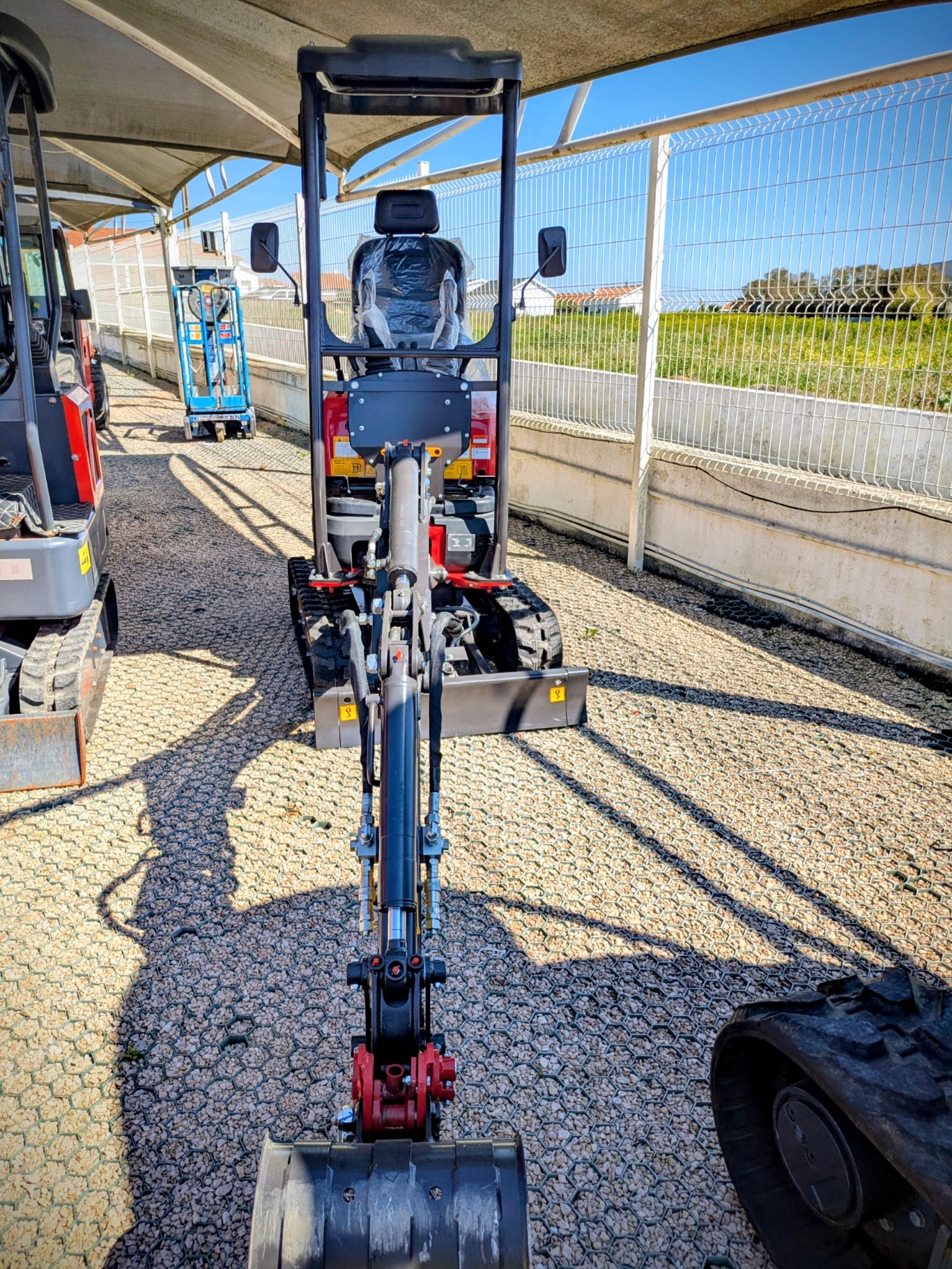 Mini Escavadora XN12-8 com 3 balde e engate rapido