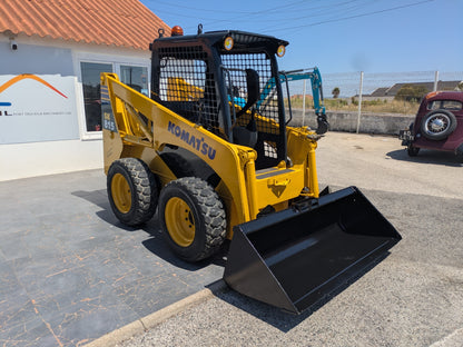 Komatsu SK815 HIGH-FLOW (Super Flow) com 3.165 Horas Ano 2002