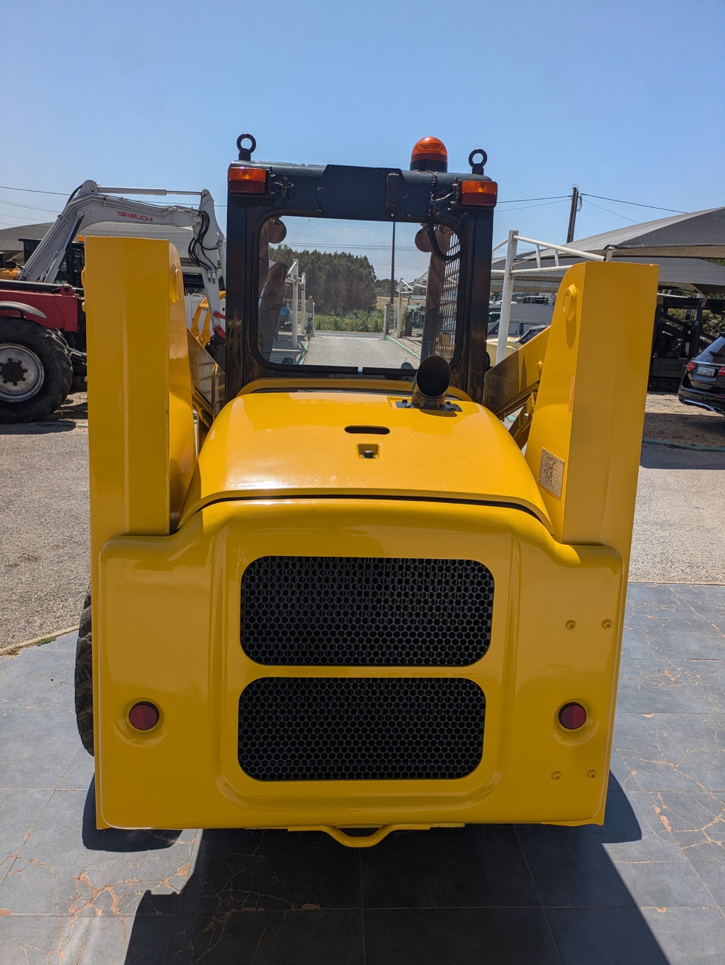 Komatsu SK815 HIGH-FLOW (Super Flow) com 3.165 Horas Ano 2002