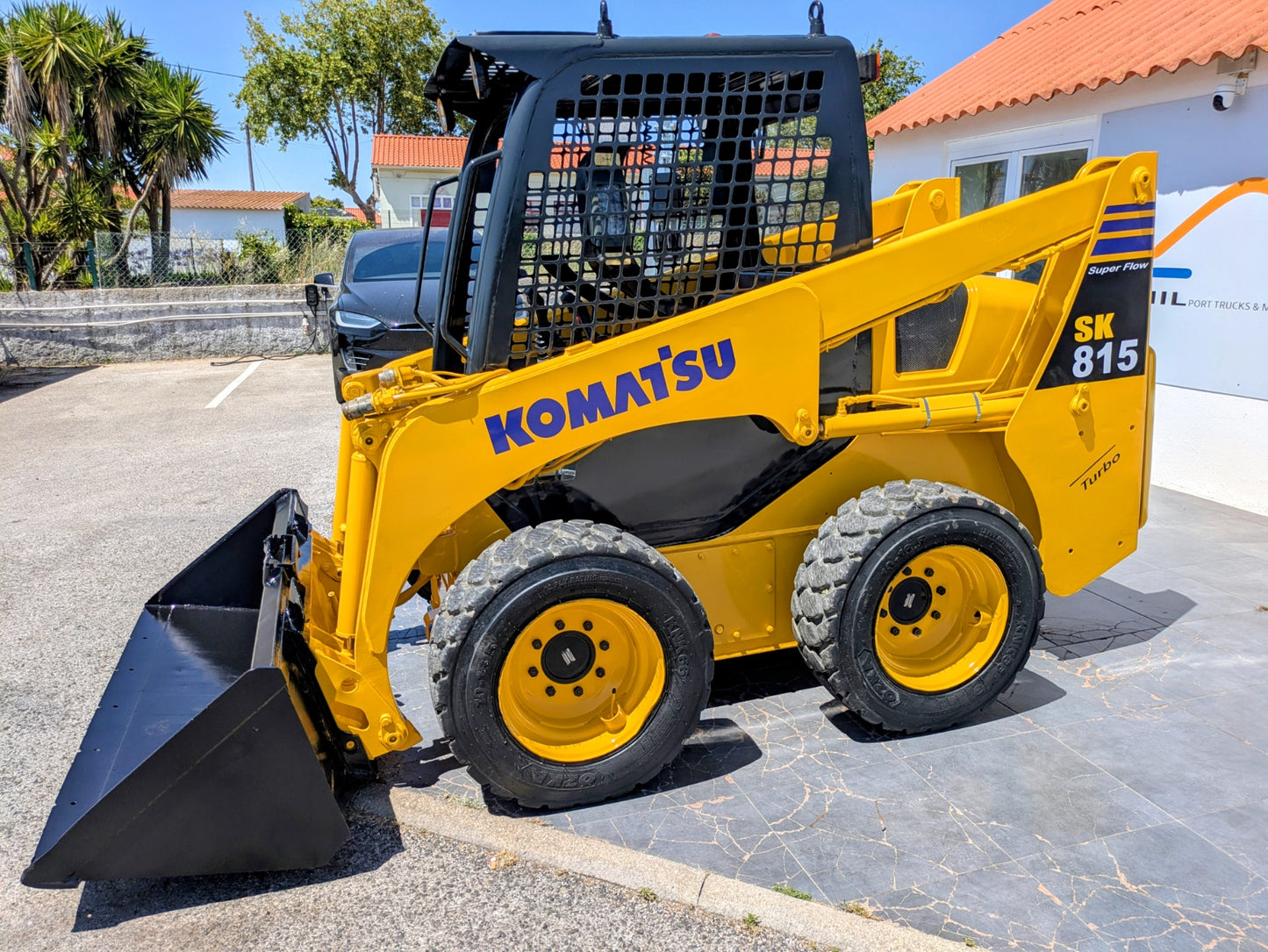 Komatsu SK815 HIGH-FLOW (Super Flow) com 3.165 Horas Ano 2002