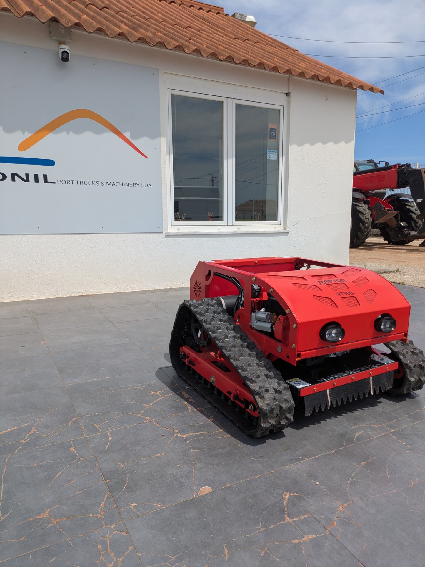 Desmatadores / Roçadoras Telecomandado Raptor VT900 de Lagartas – Novo