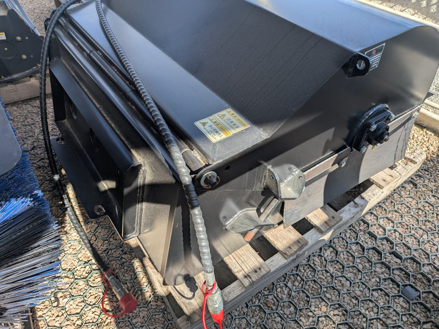 Vassoura Recolhedora Hidráulica SDLANCH BC1200 com Depósito | Nova
